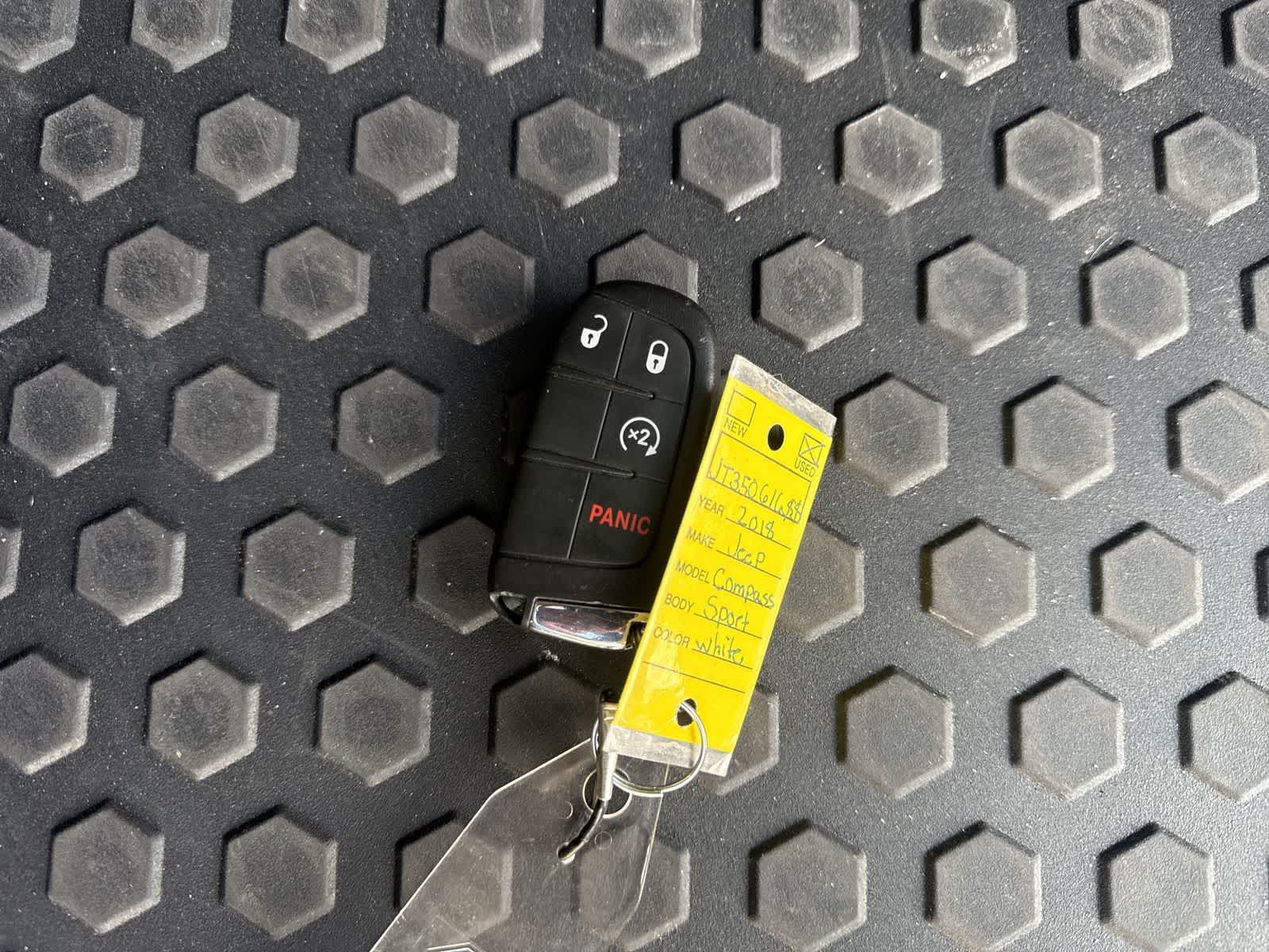 Thumbnail: 2018 Jeep Compass - 33