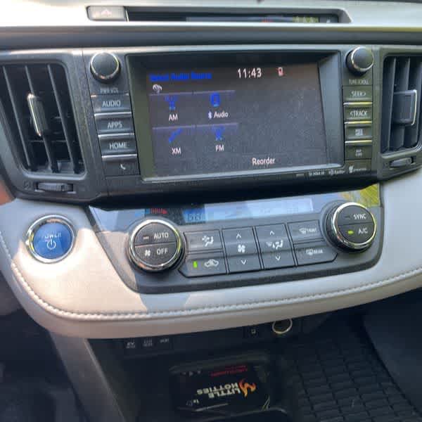 Thumbnail: 2018 Toyota RAV4 - 22