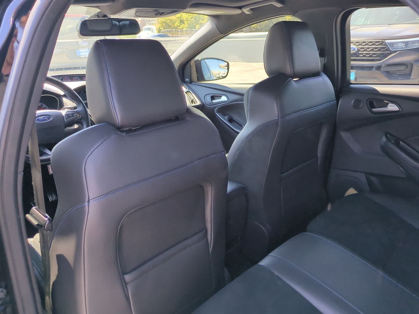 Thumbnail: 2016 Ford Focus - 19
