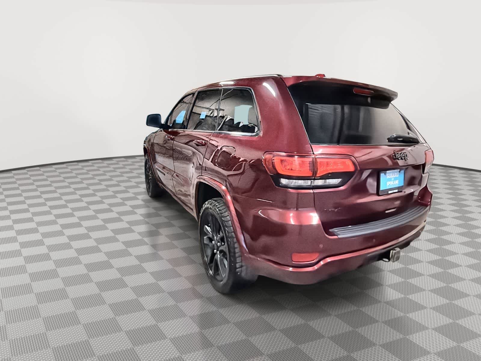 Thumbnail: 2020 Jeep Grand Cherokee - 6