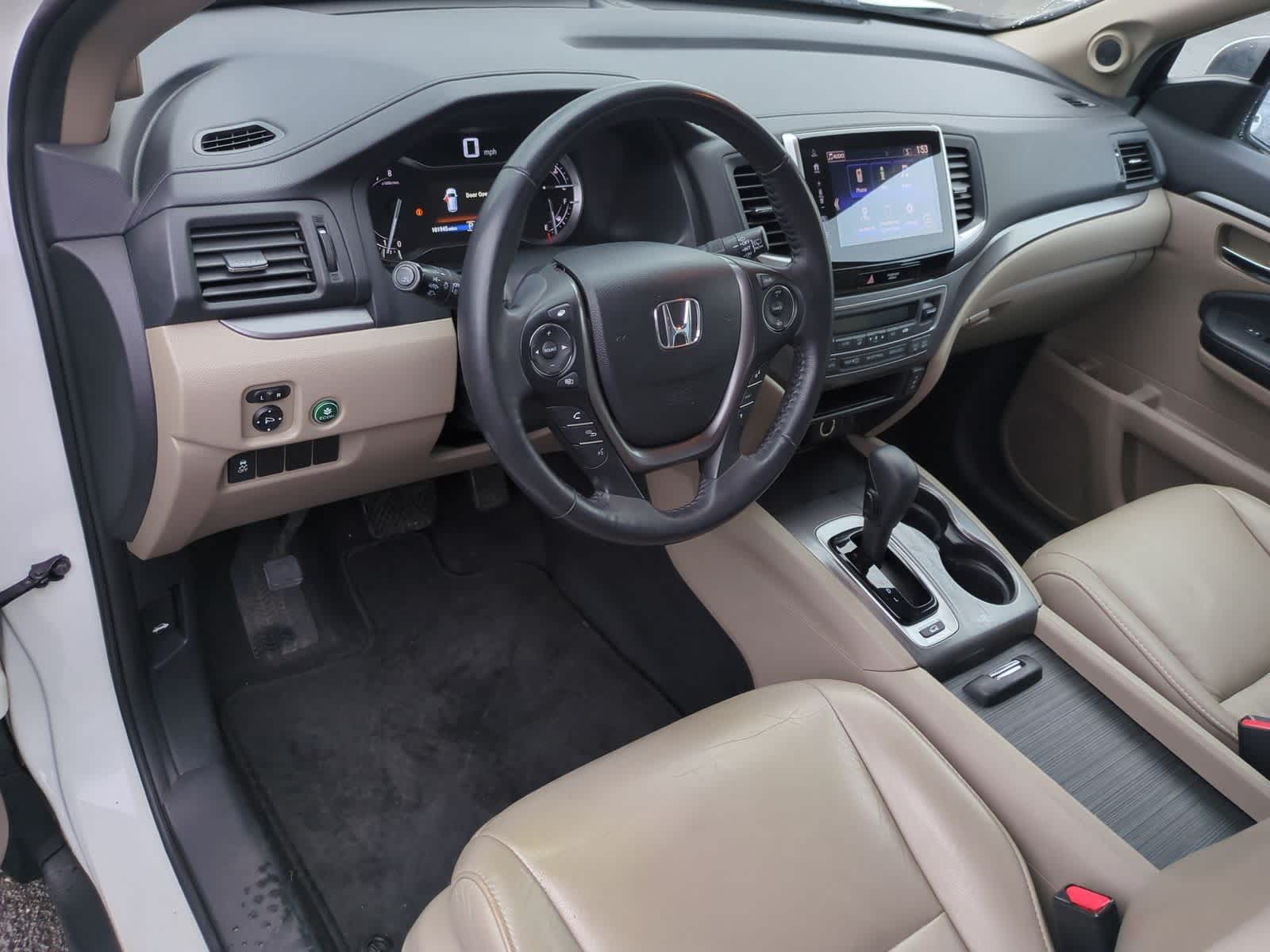 Thumbnail: 2017 Honda Pilot - 10