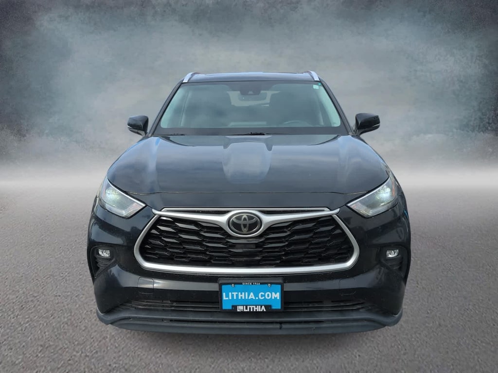 Used 2021 Toyota Highlander XLE SUV