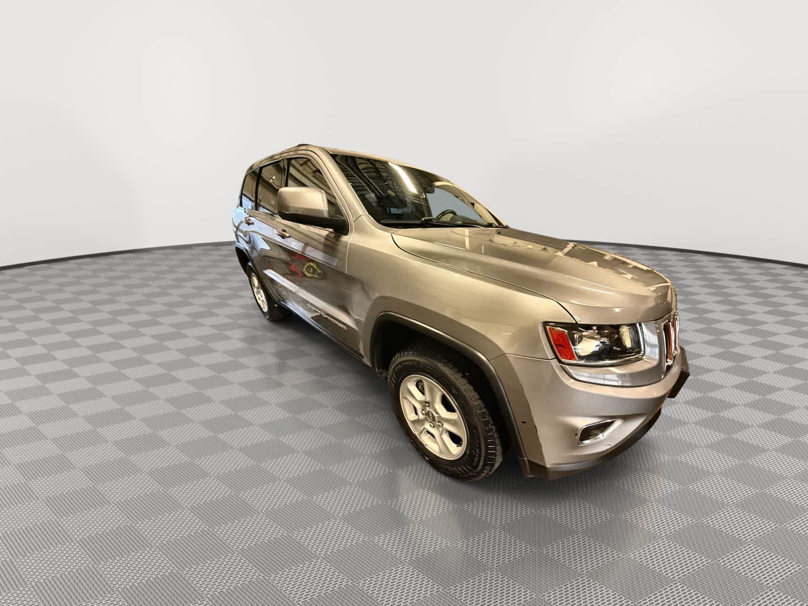 Thumbnail: 2015 Jeep Grand Cherokee - 2