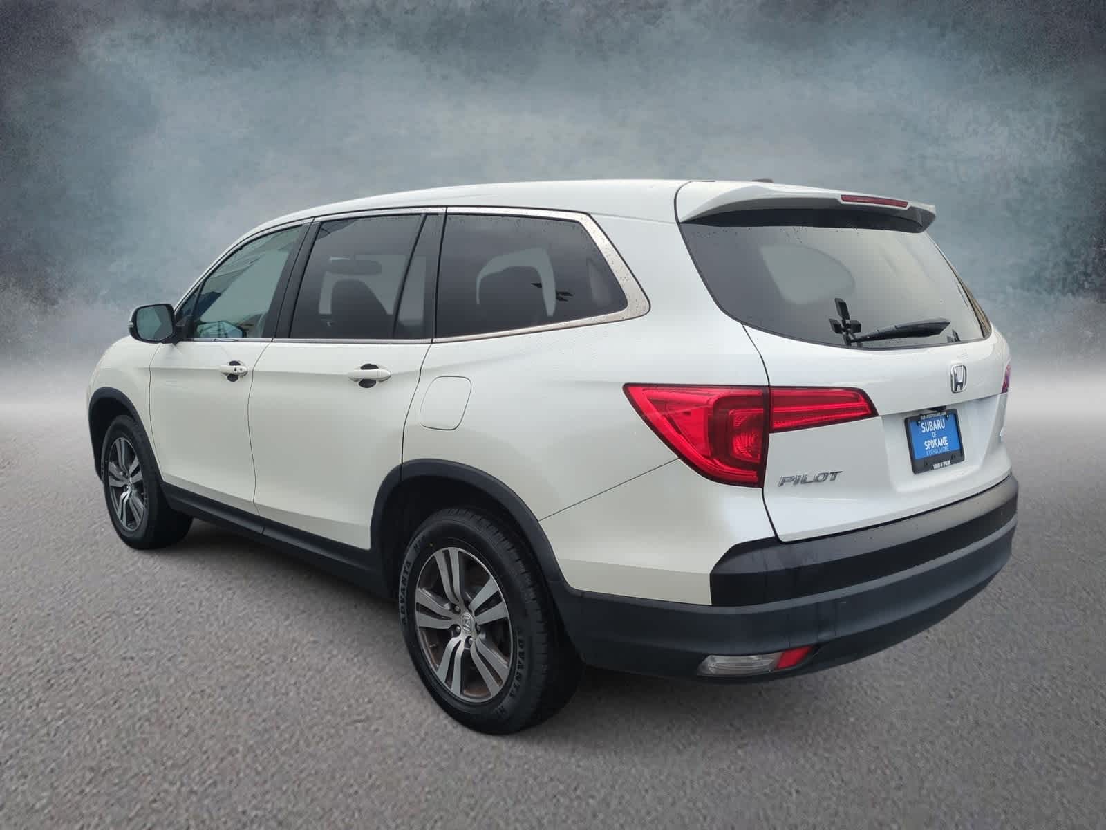 Thumbnail: 2017 Honda Pilot - 6