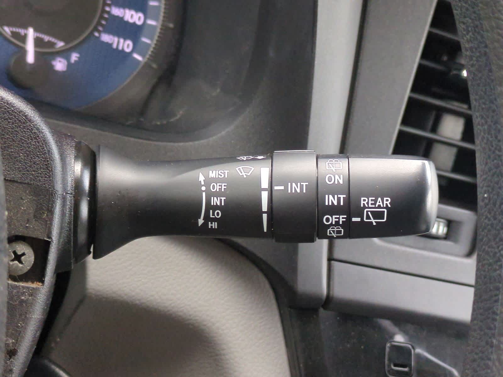 Thumbnail: 2018 Toyota Sienna - 26