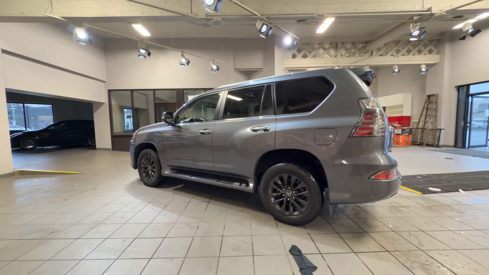 Thumbnail: 2020 Lexus GX - 6