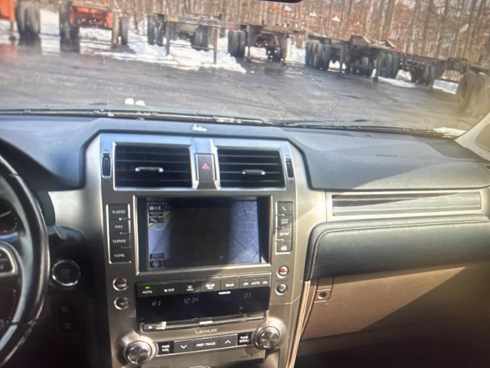 Thumbnail: 2020 Lexus GX - 17