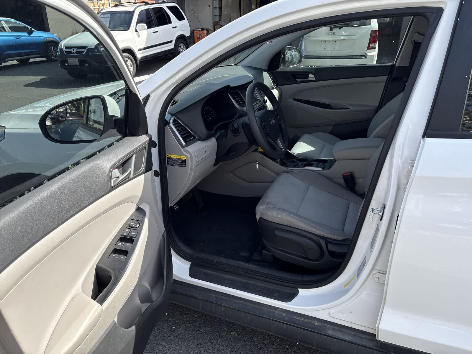 Thumbnail: 2017 Hyundai Tucson - 10