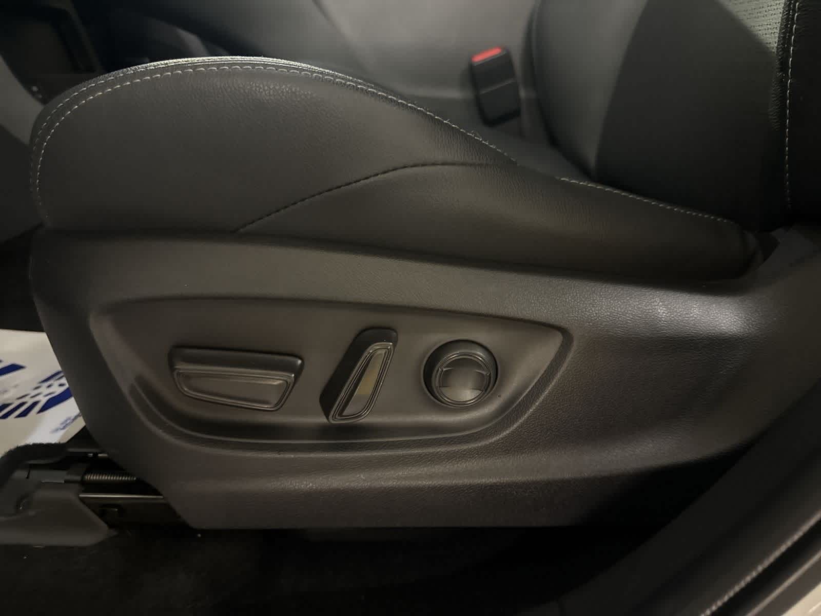 Thumbnail: 2025 Subaru Solterra - 17