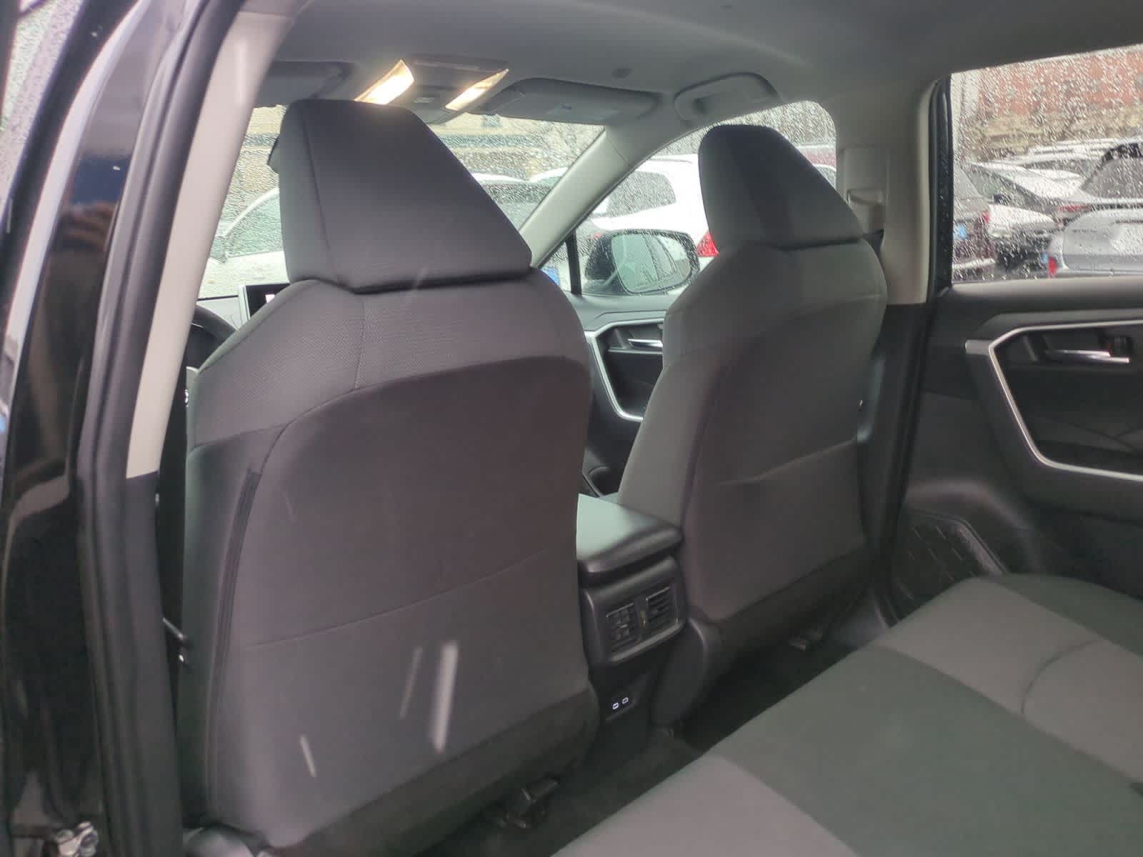 Thumbnail: 2024 Toyota RAV4 - 18