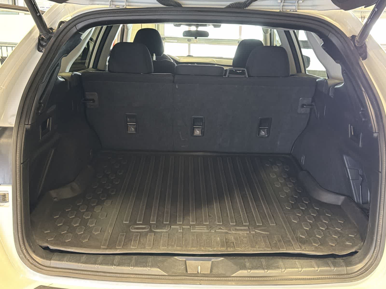 Thumbnail: 2022 Subaru Outback - 37