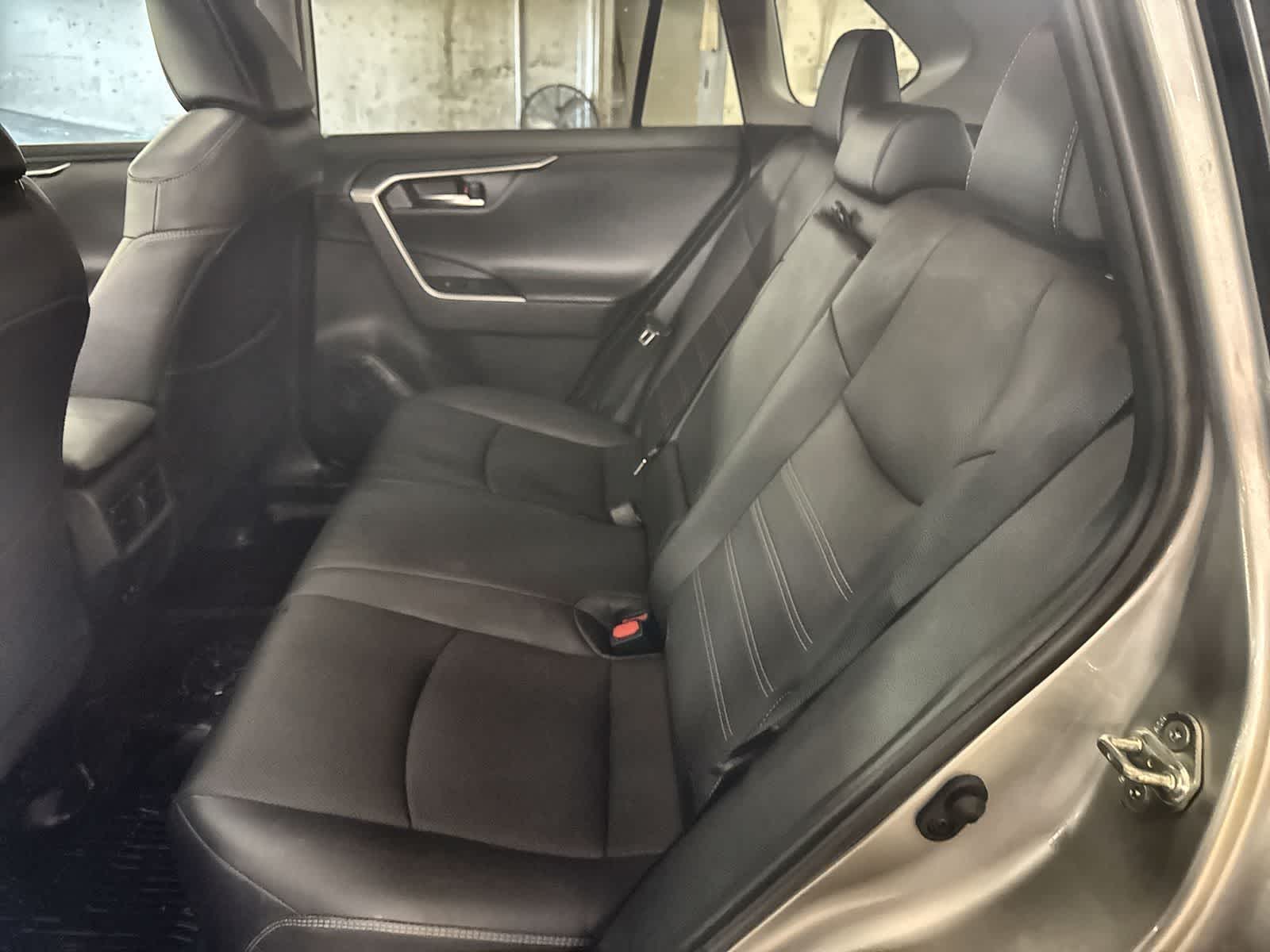 Thumbnail: 2019 Toyota RAV4 - 21