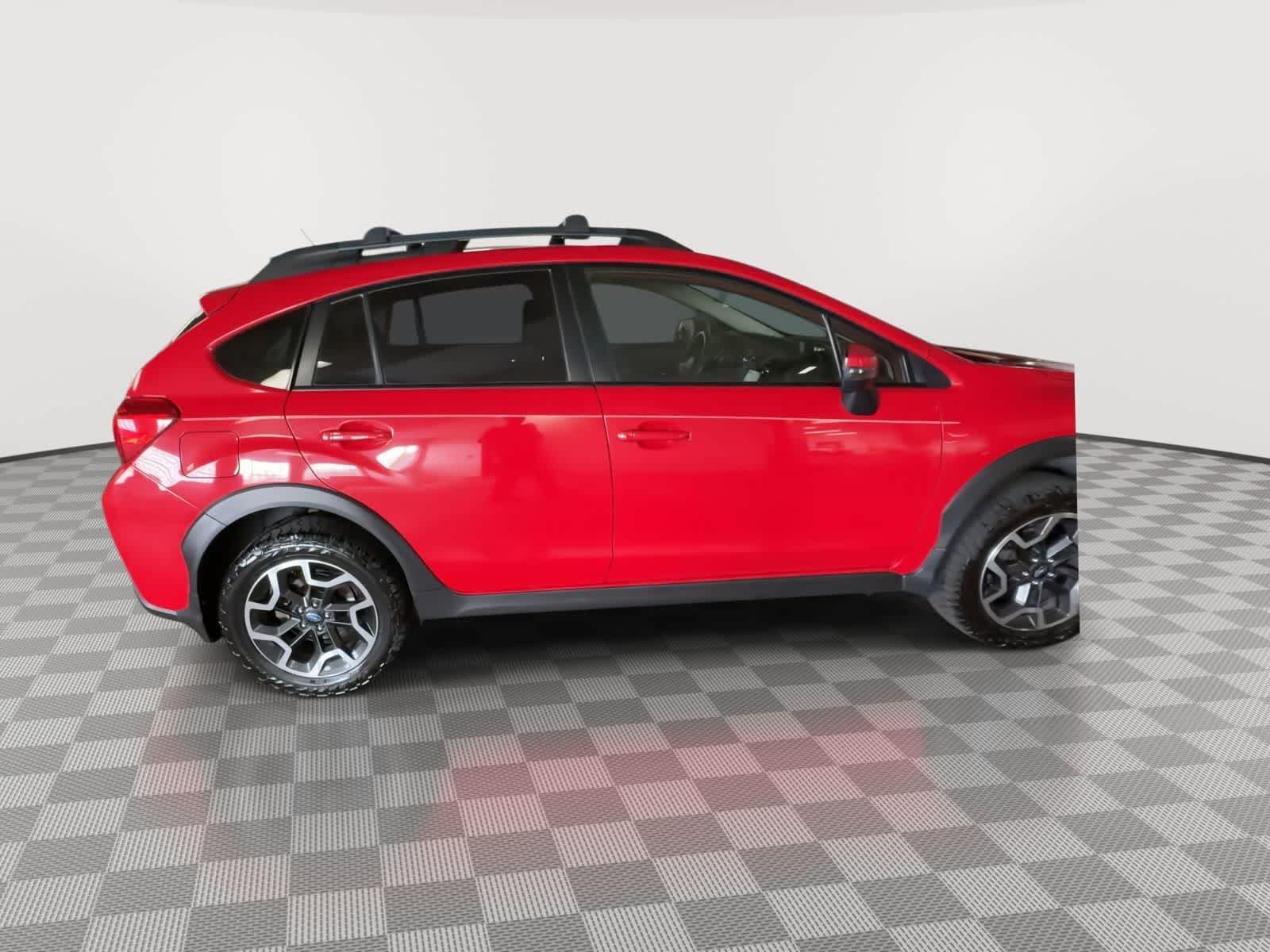 Thumbnail: 2016 Subaru Crosstrek - 9