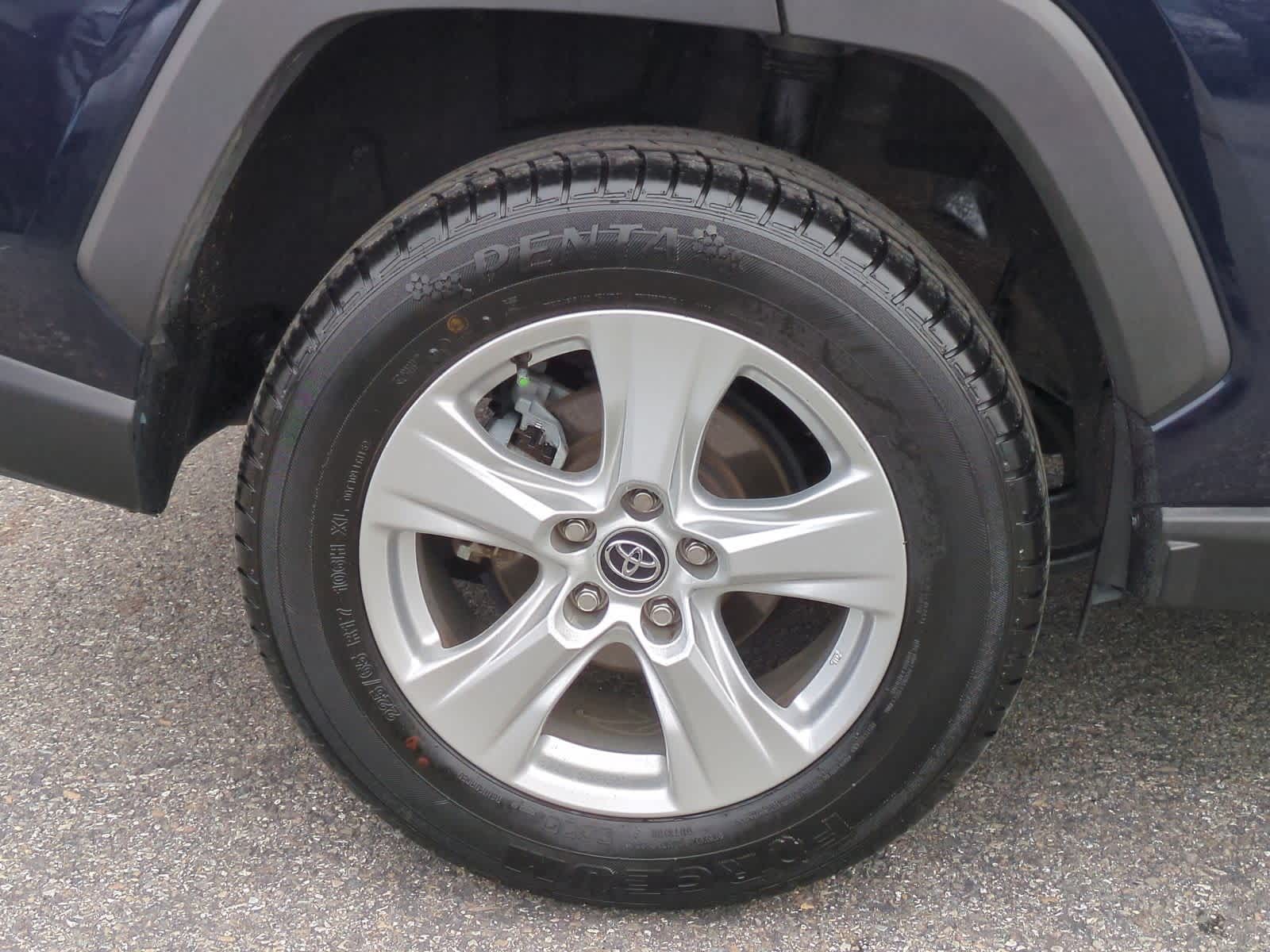 Thumbnail: 2020 Toyota RAV4 - 14