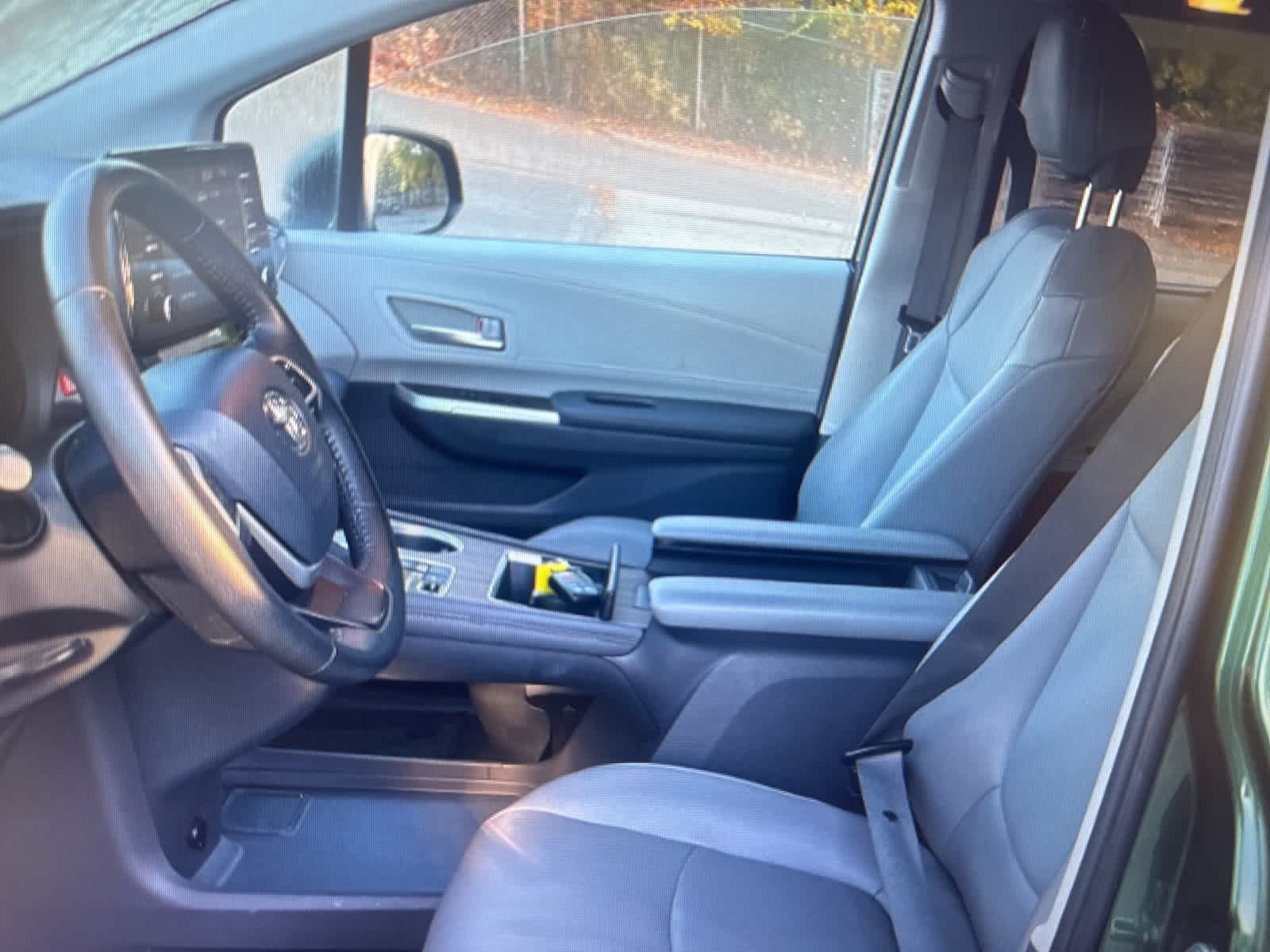 Thumbnail: 2021 Toyota Sienna - 11