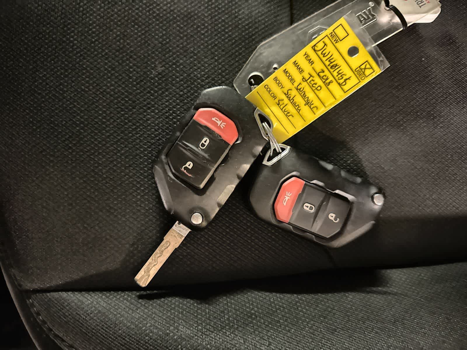 Thumbnail: 2018 Jeep Wrangler - 32