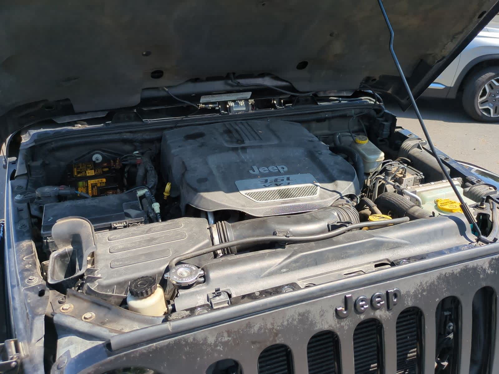Thumbnail: 2012 Jeep Wrangler - 15