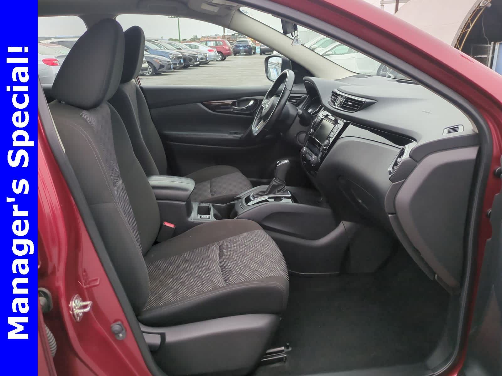 Thumbnail: 2022 Nissan Rogue Sport - 22