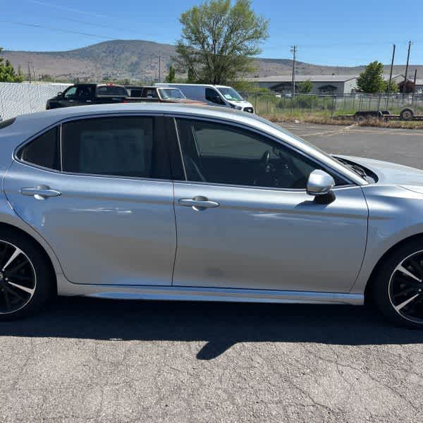 Thumbnail: 2020 Toyota Camry - 14