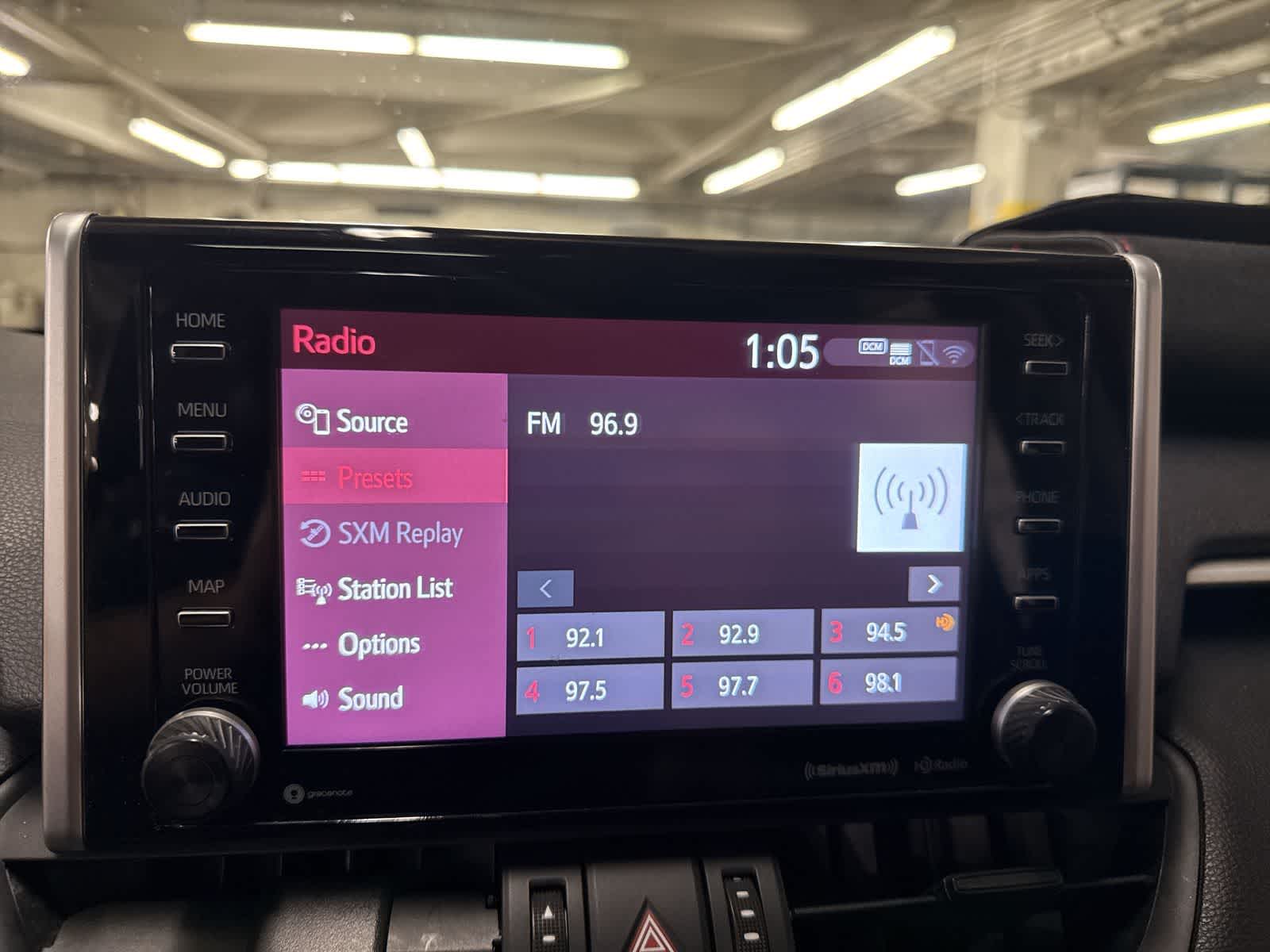 Thumbnail: 2020 Toyota RAV4 - 32
