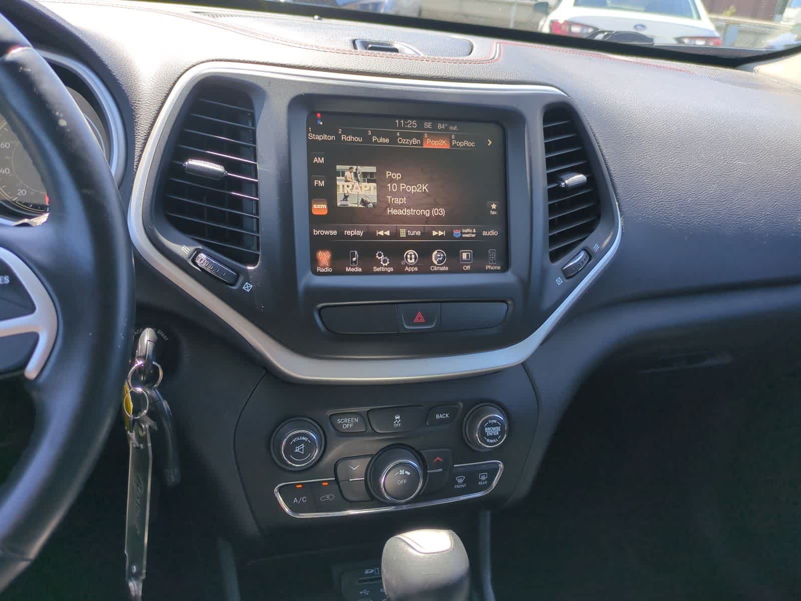 Thumbnail: 2016 Jeep Cherokee - 29