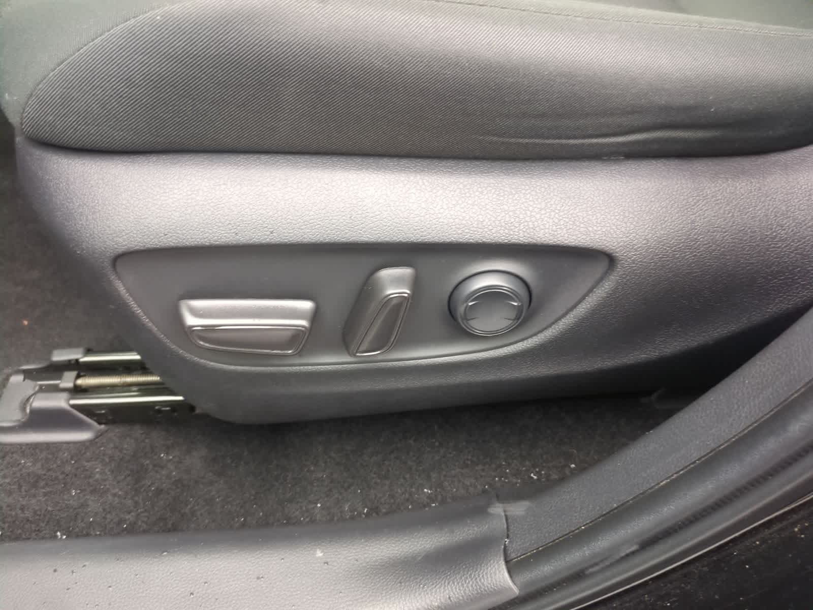 Thumbnail: 2024 Toyota RAV4 - 17