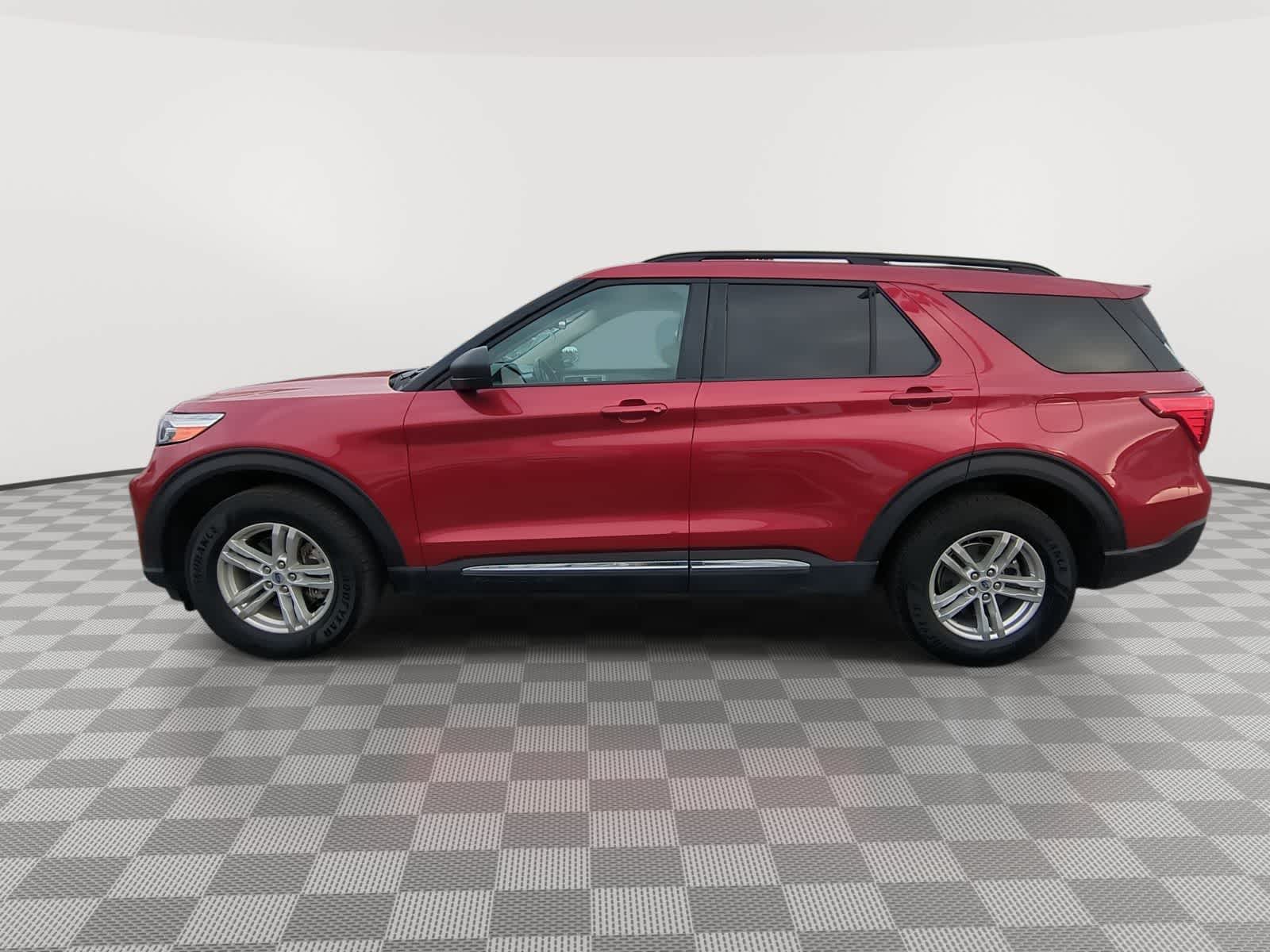 Thumbnail: 2021 Ford Explorer - 5