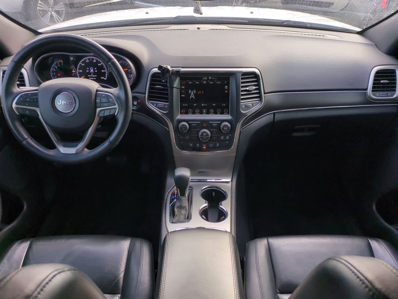 Thumbnail: 2018 Jeep Grand Cherokee - 15