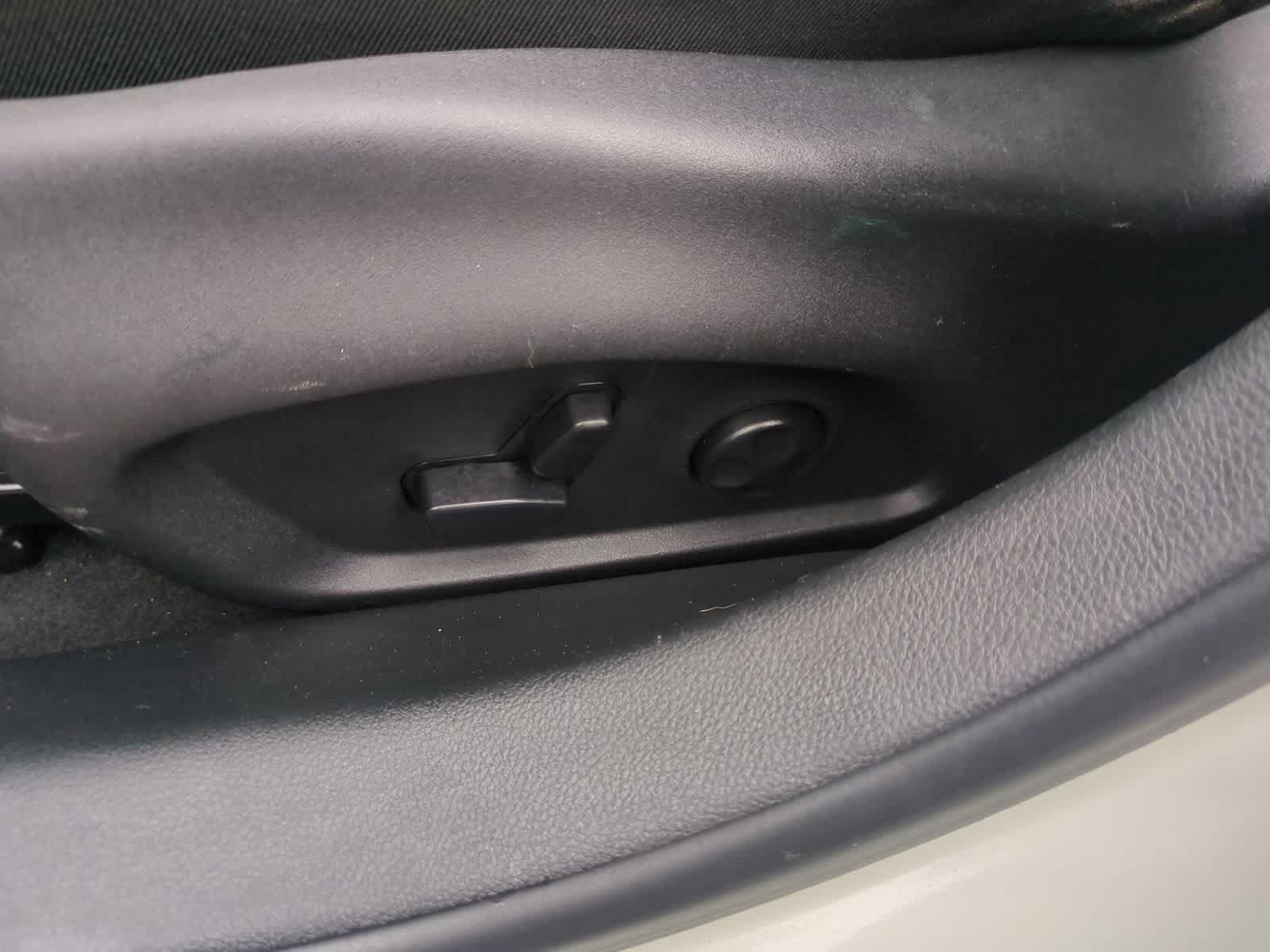 Thumbnail: 2018 Jeep Compass - 18