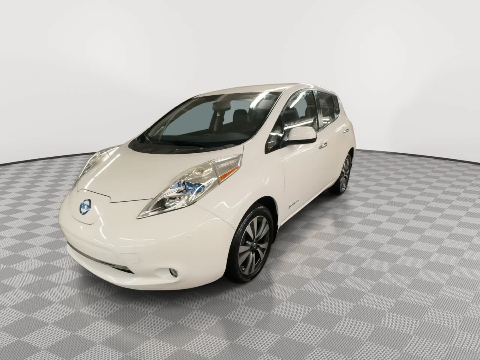 Thumbnail: 2016 Nissan Leaf - 4