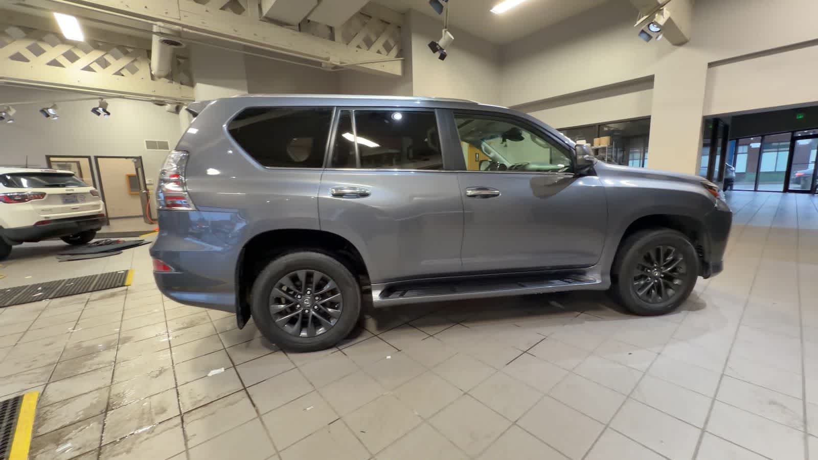 Thumbnail: 2020 Lexus GX - 9