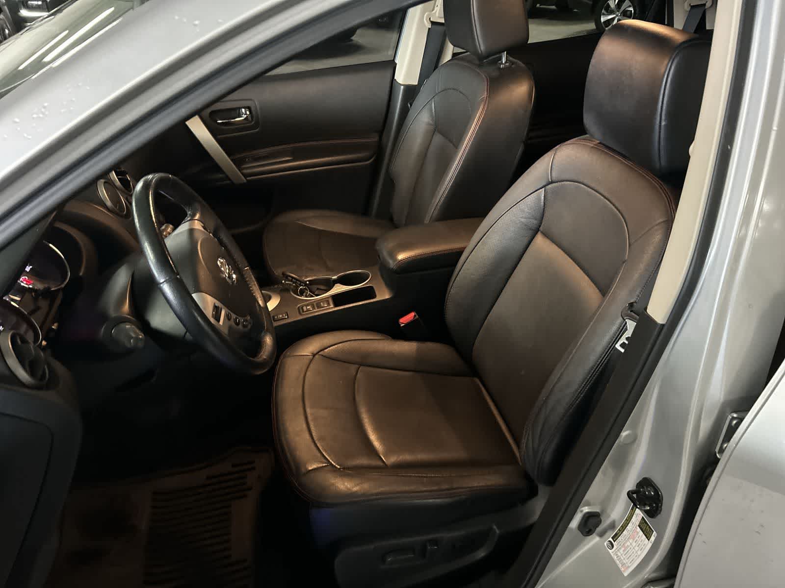 Thumbnail: 2013 Nissan Rogue - 9