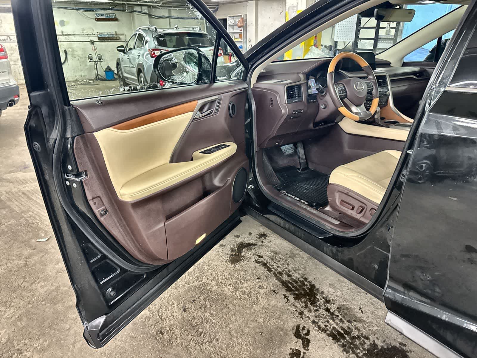 Thumbnail: 2020 Lexus RX - 10