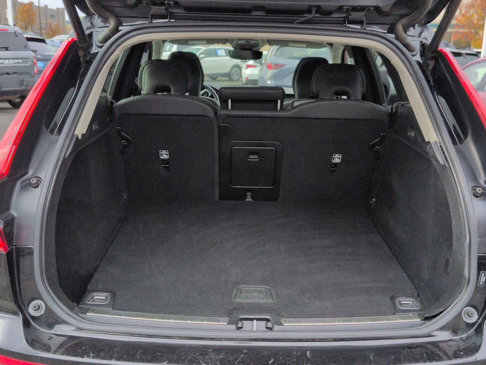 Thumbnail: 2024 Volvo XC60 - 33