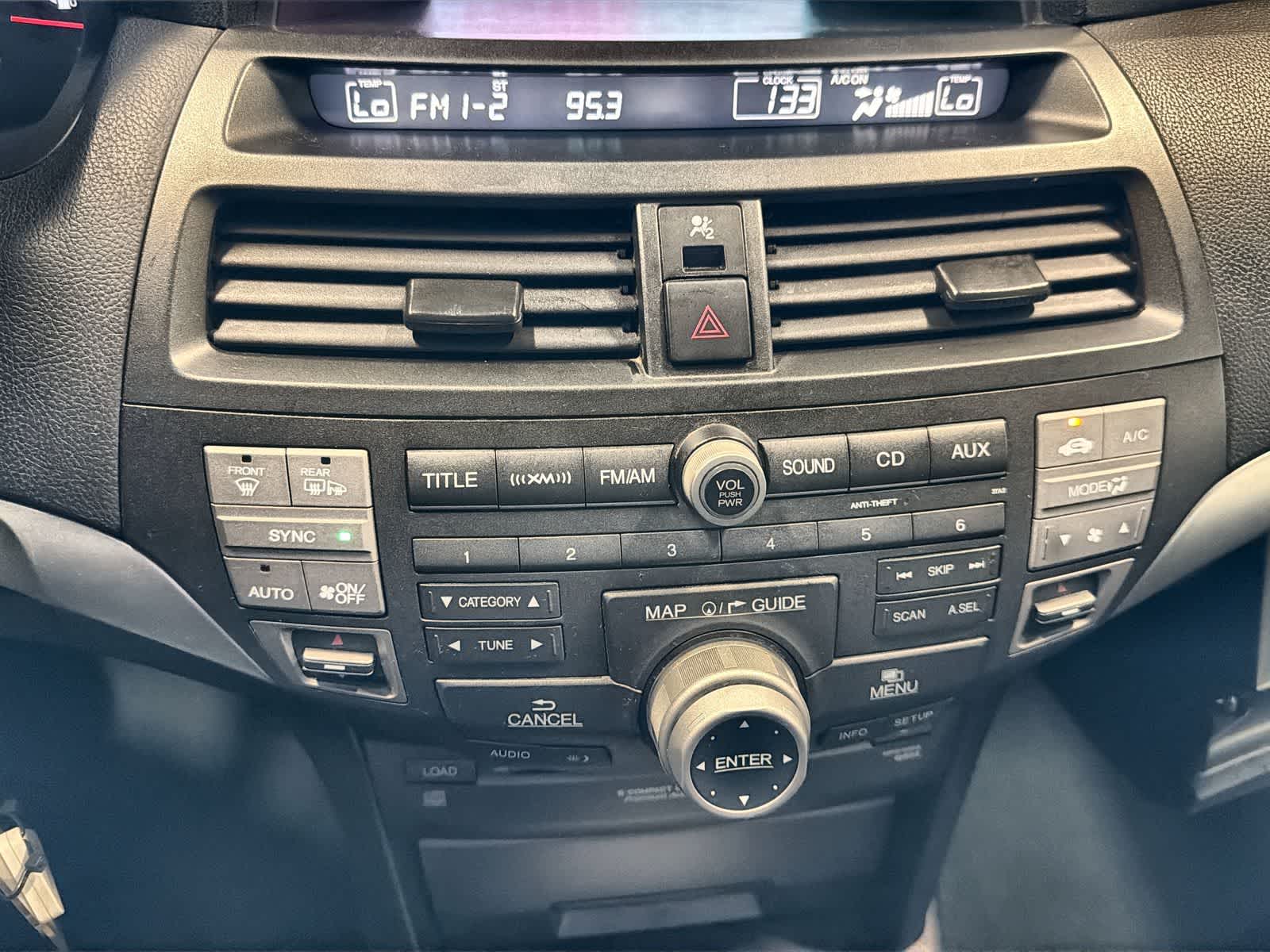 Thumbnail: 2010 Honda Accord - 31