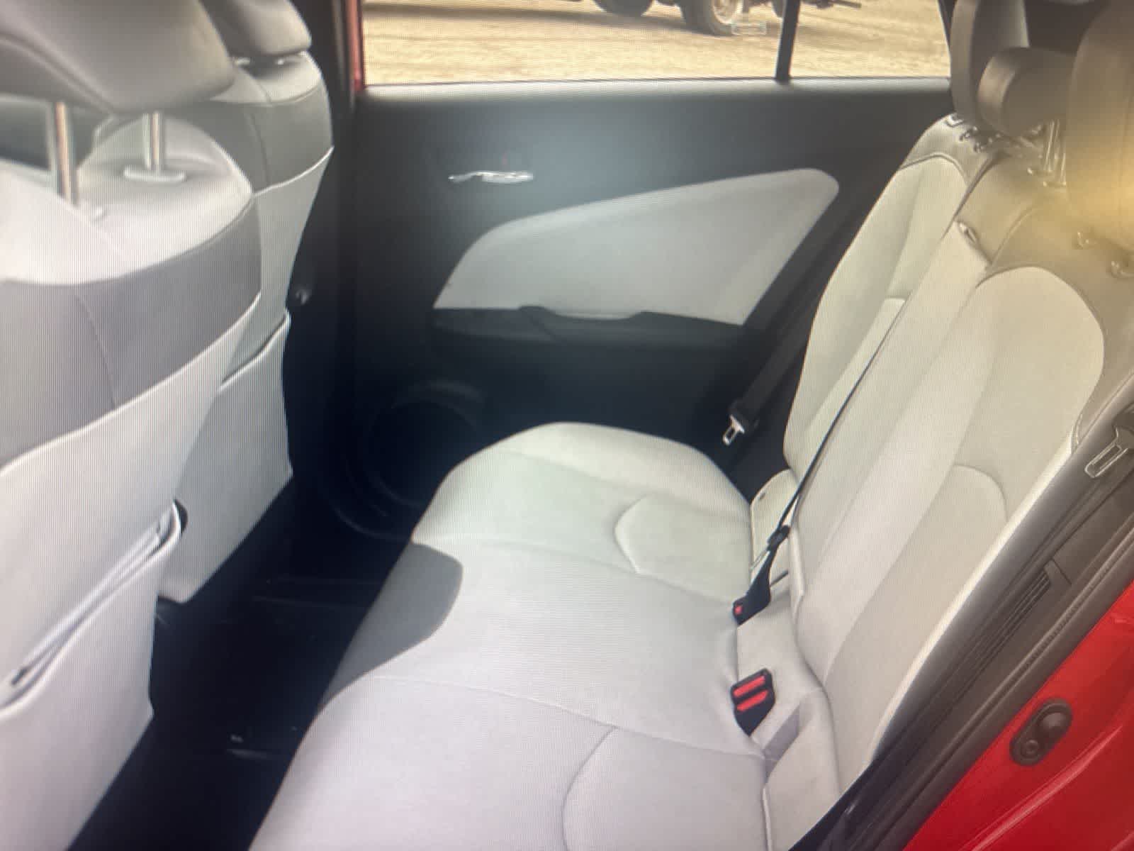 Thumbnail: 2020 Toyota Prius Prime - 13