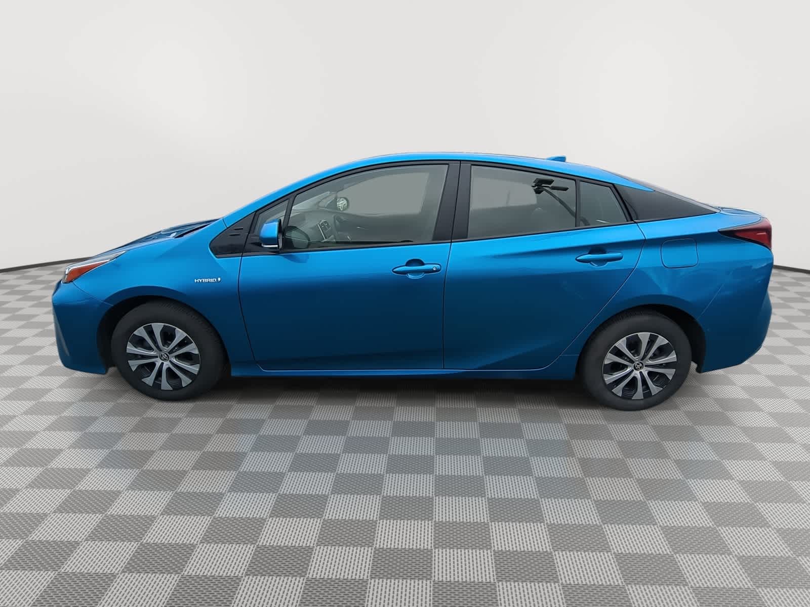 Thumbnail: 2019 Toyota Prius - 5