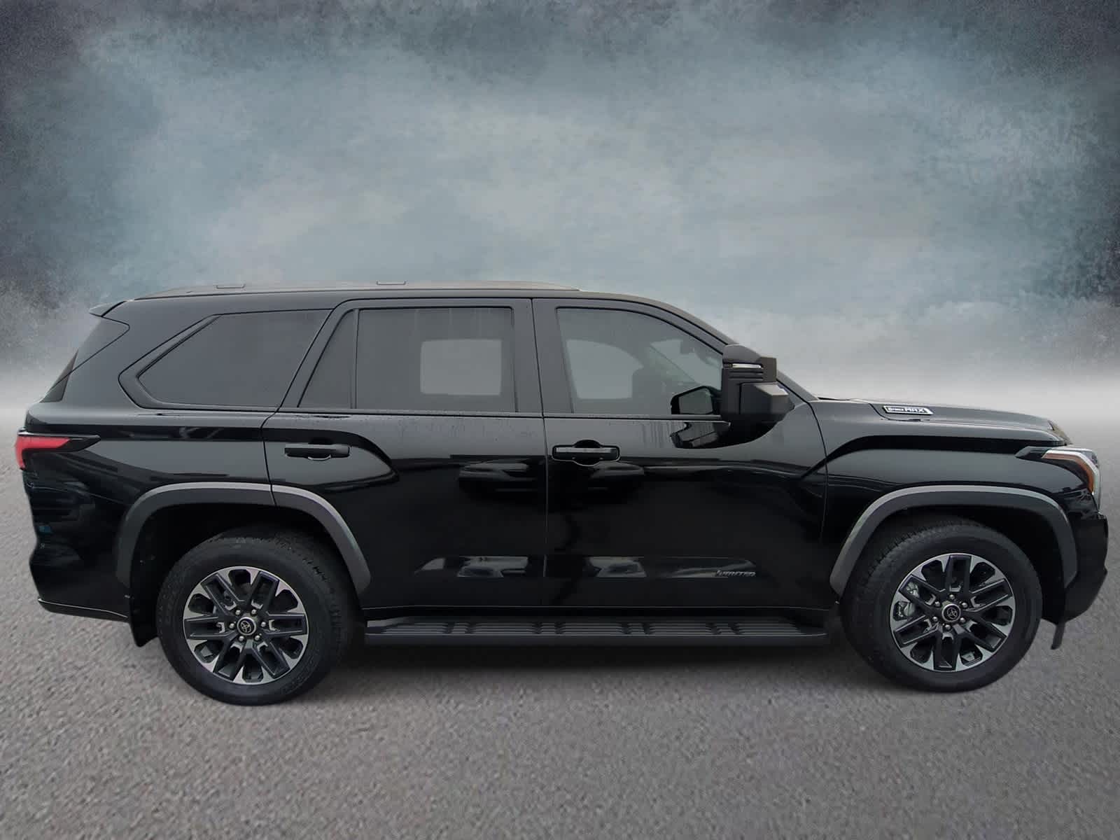 Thumbnail: 2023 Toyota Sequoia - 9