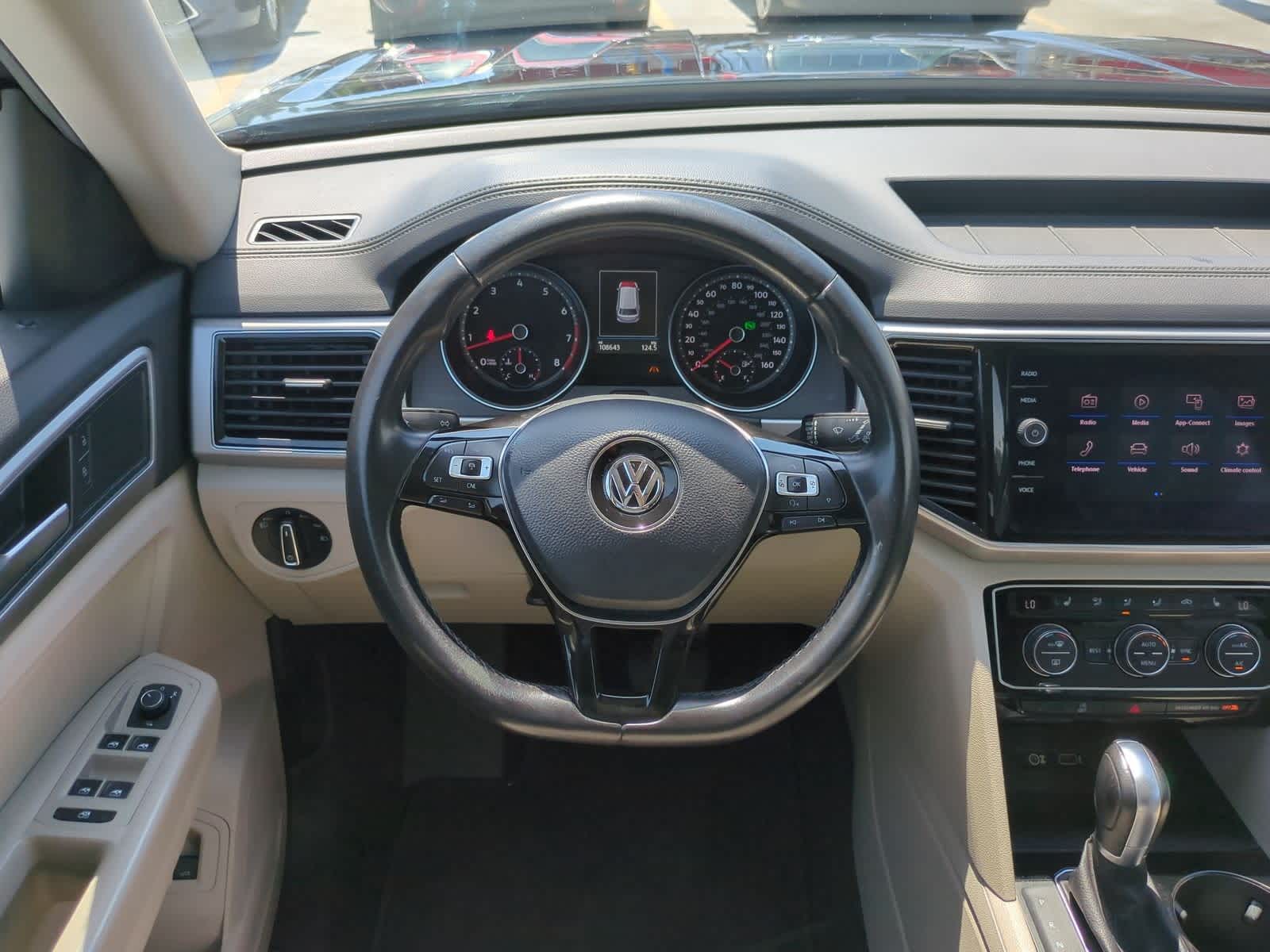 Thumbnail: 2018 Volkswagen Atlas - 24