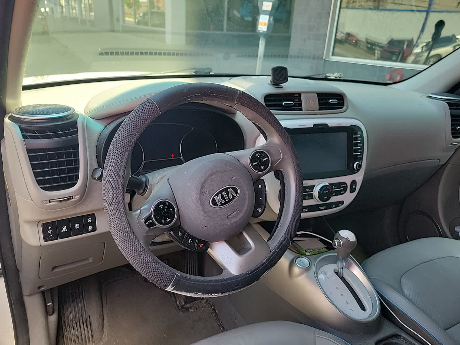 Thumbnail: 2016 Kia Soul EV - 5
