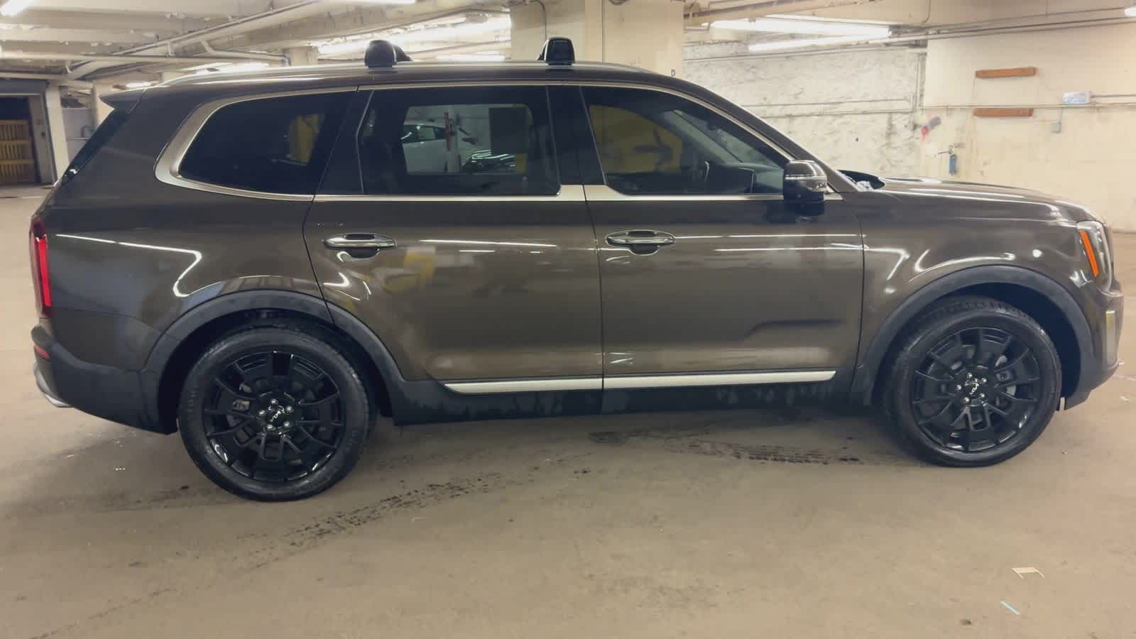 Thumbnail: 2020 Kia Telluride - 9