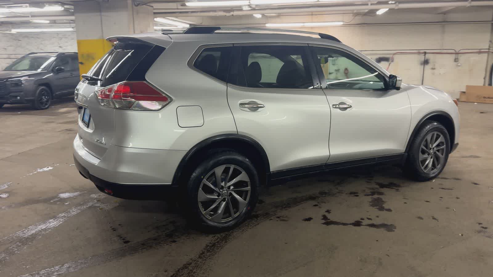 Thumbnail: 2016 Nissan Rogue - 8