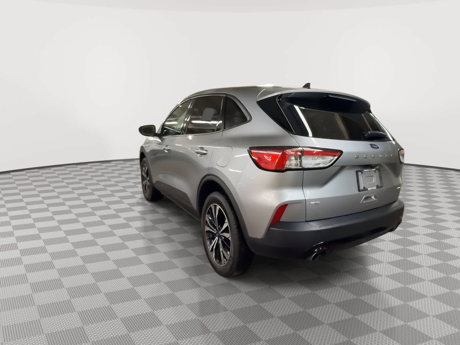 Thumbnail: 2022 Ford Escape - 6