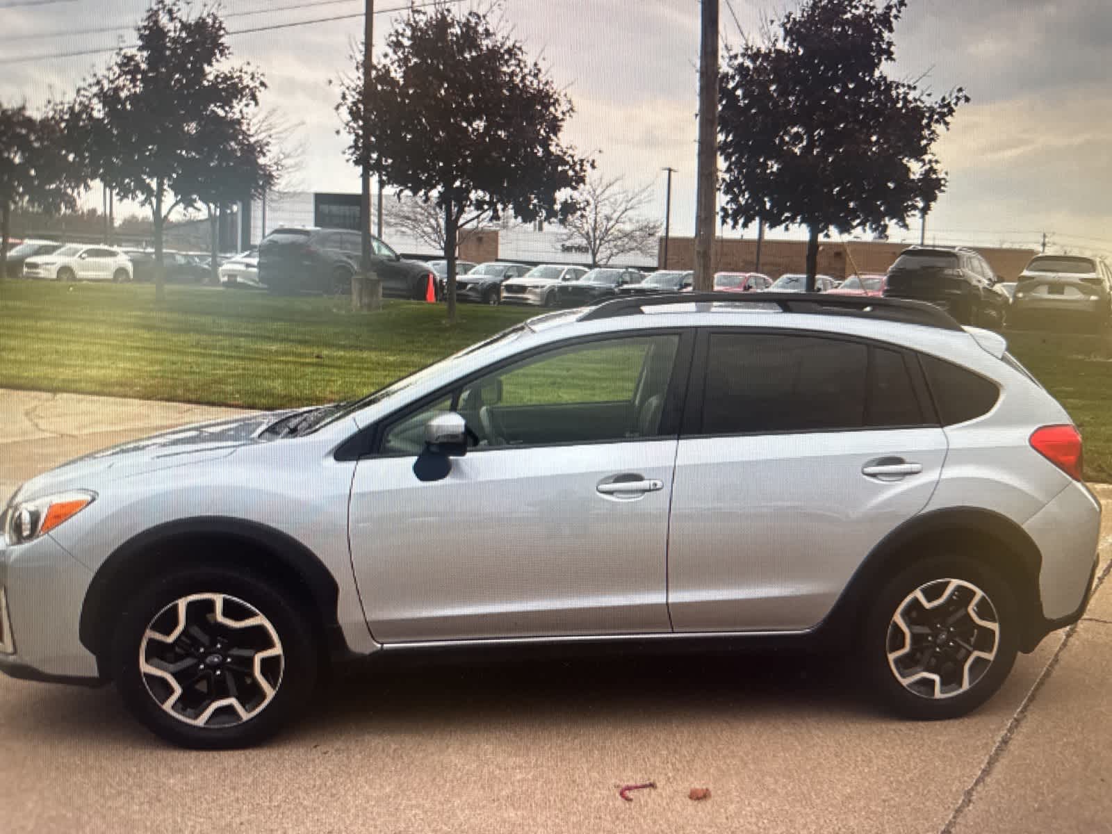 2016 Subaru Crosstrek Limited photo 2