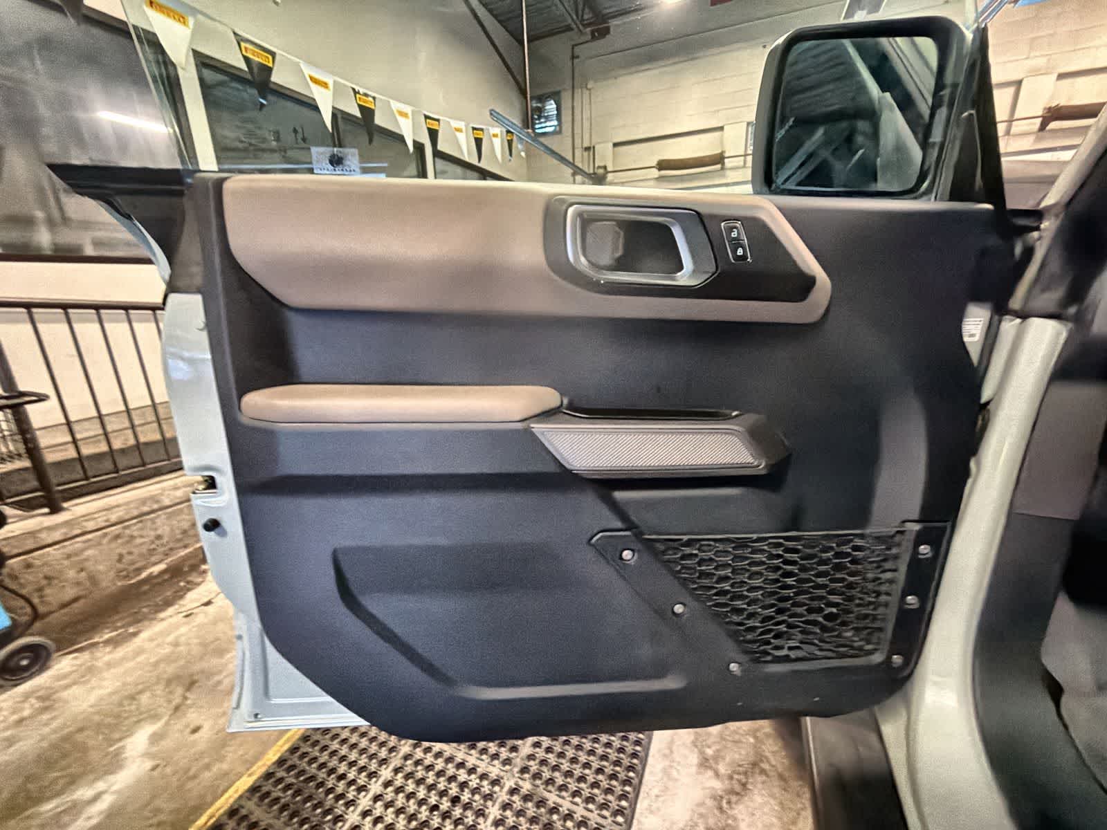 Thumbnail: 2022 Ford Bronco - 10