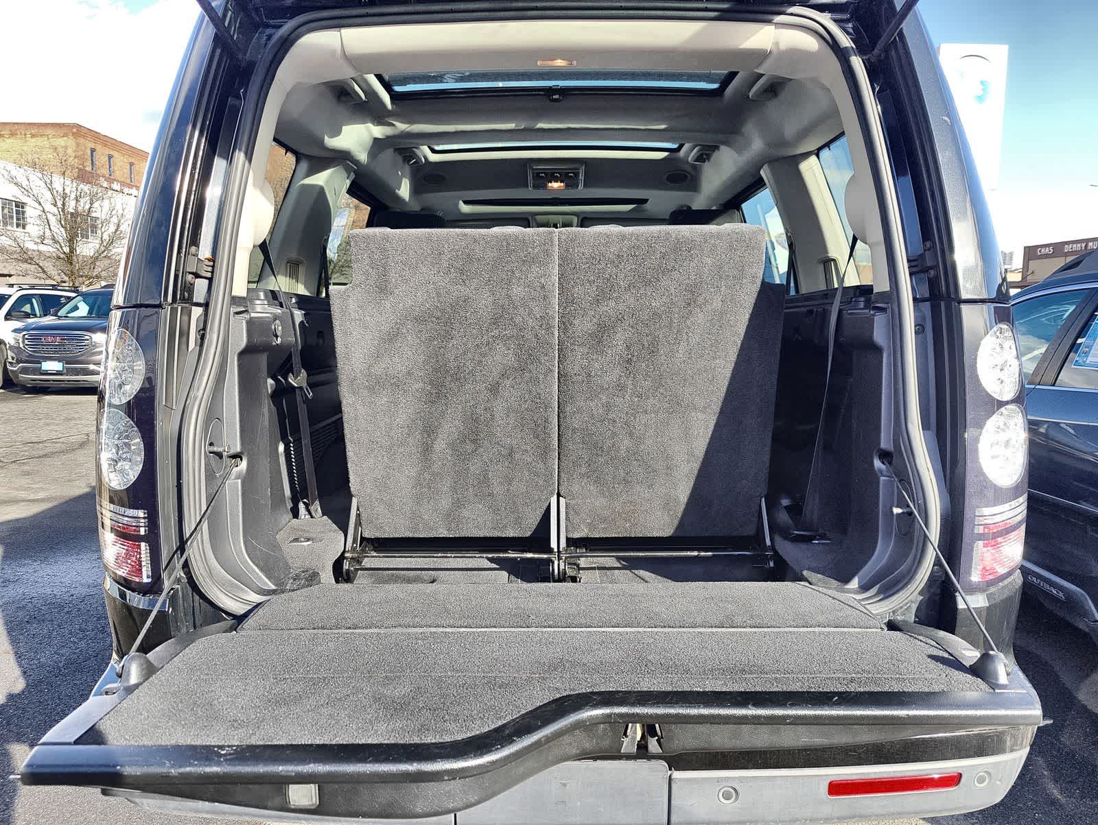 Thumbnail: 2015 Land Rover LR4 - 36