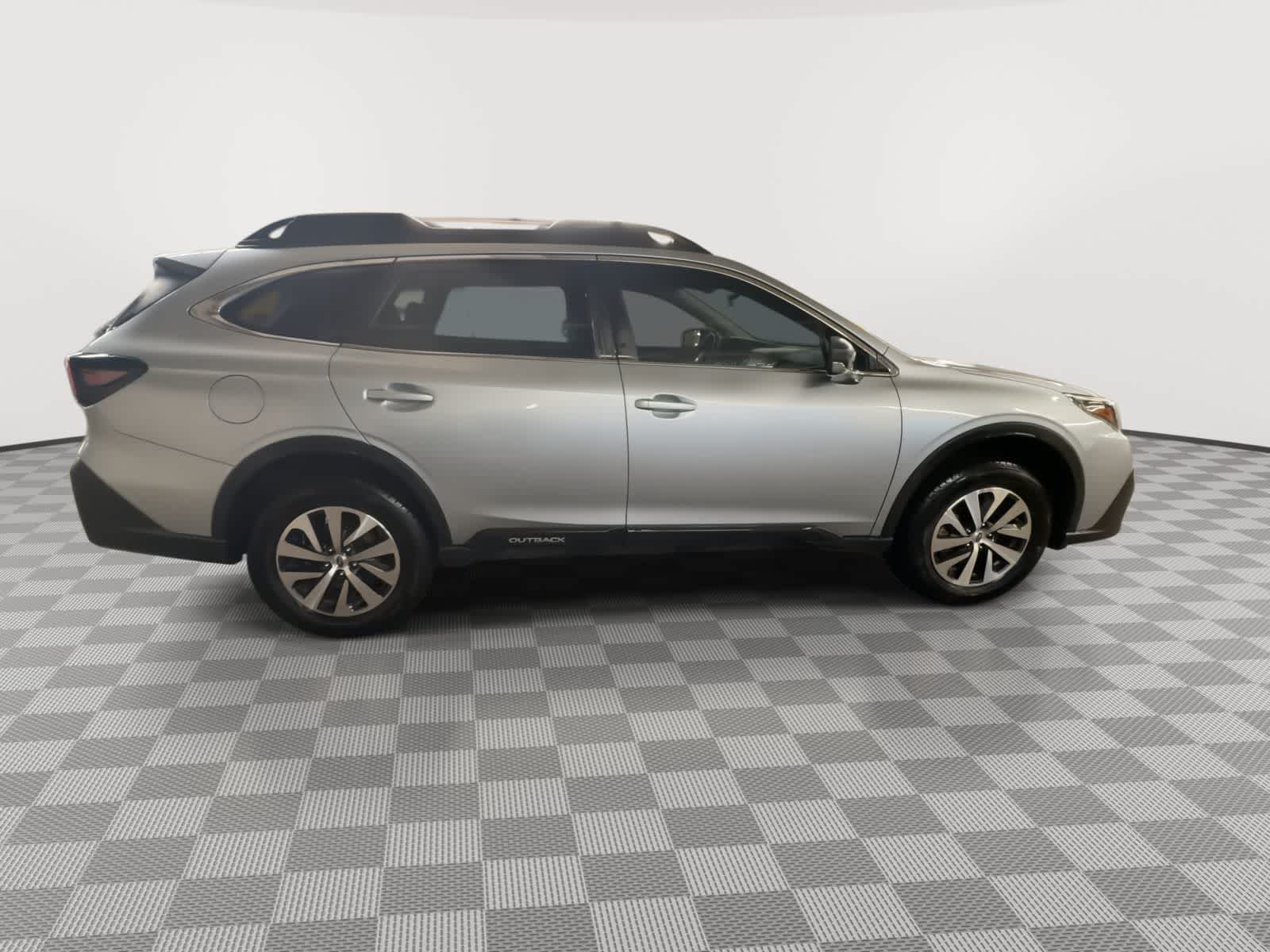 Thumbnail: 2022 Subaru Outback - 9