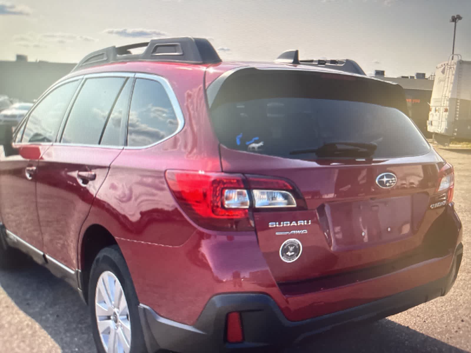 2018 Subaru Outback Premium photo 3