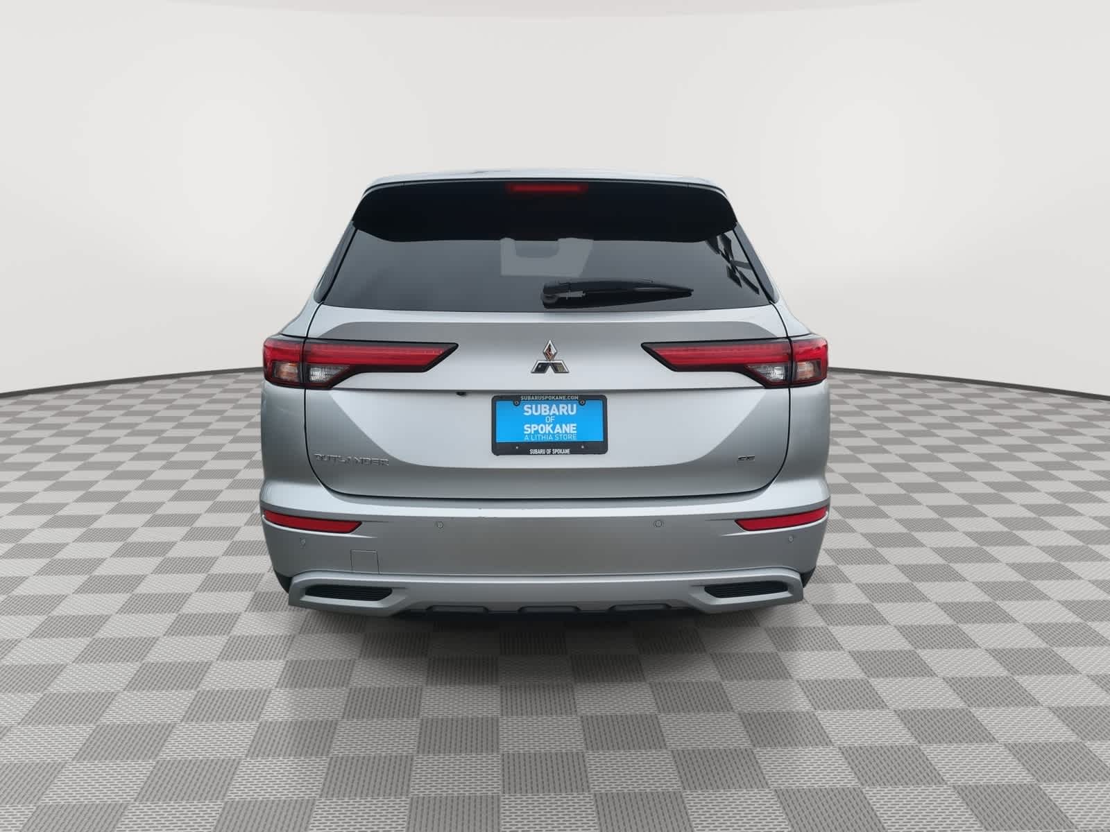 Thumbnail: 2023 Mitsubishi Outlander - 7