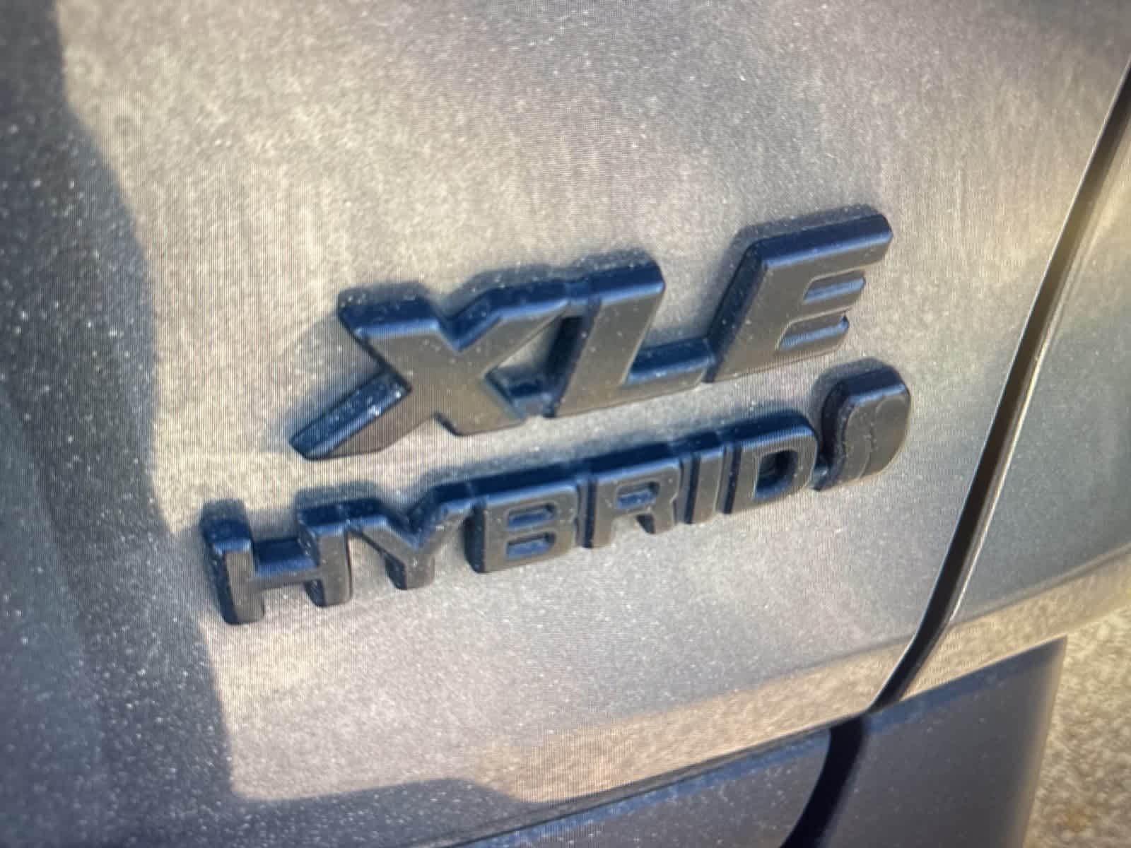 Thumbnail: 2022 Toyota RAV4 - 11